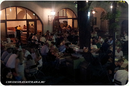 Hofbrauhaus     