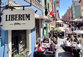 Liberum,   